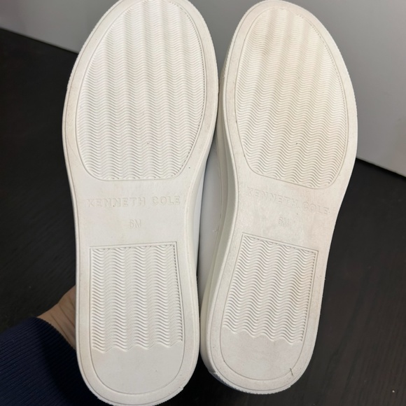 Kenneth Cole Leather Kam Sneakers White/Gold Womans 6 - Picture 13 of 16